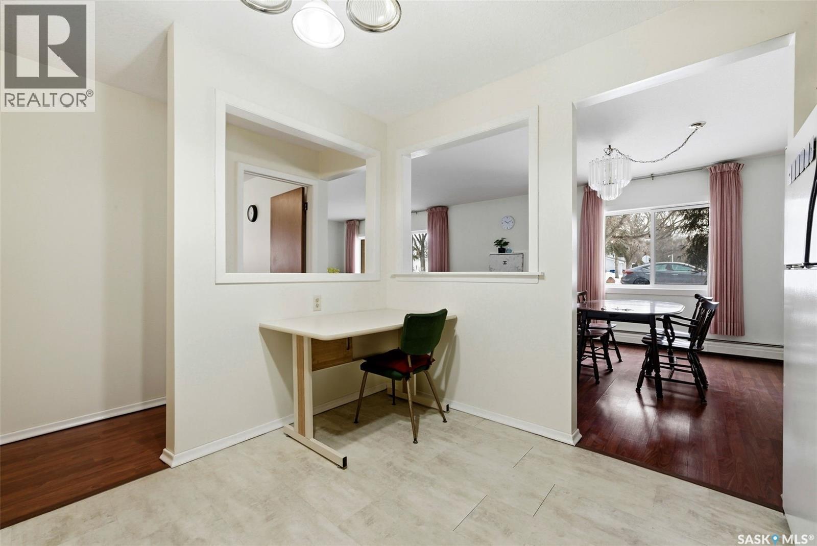 Single Family House Low rise for Sale in   Rae STREET Regina 