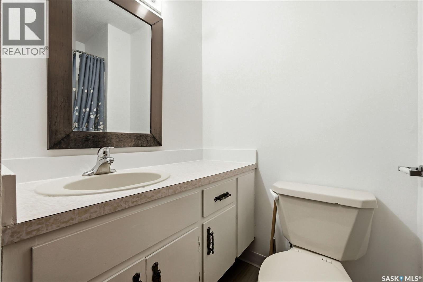 #3 4341 RAE STREET - 18