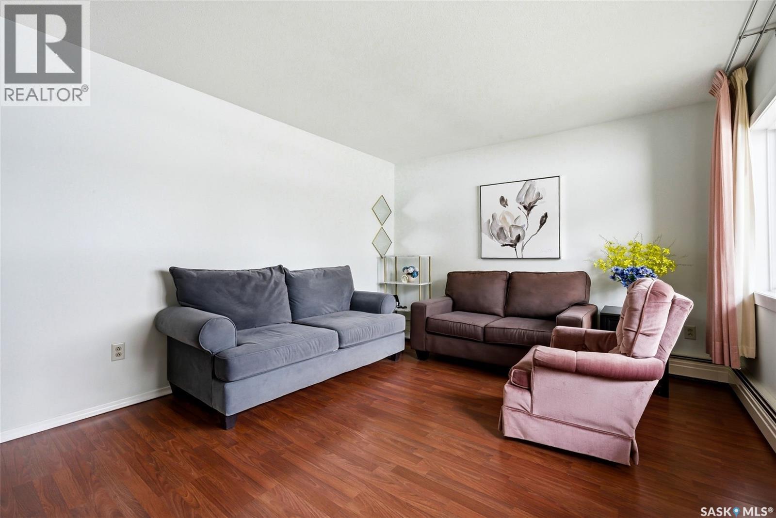 Single Family House Low rise for Sale in   Rae STREET Regina 