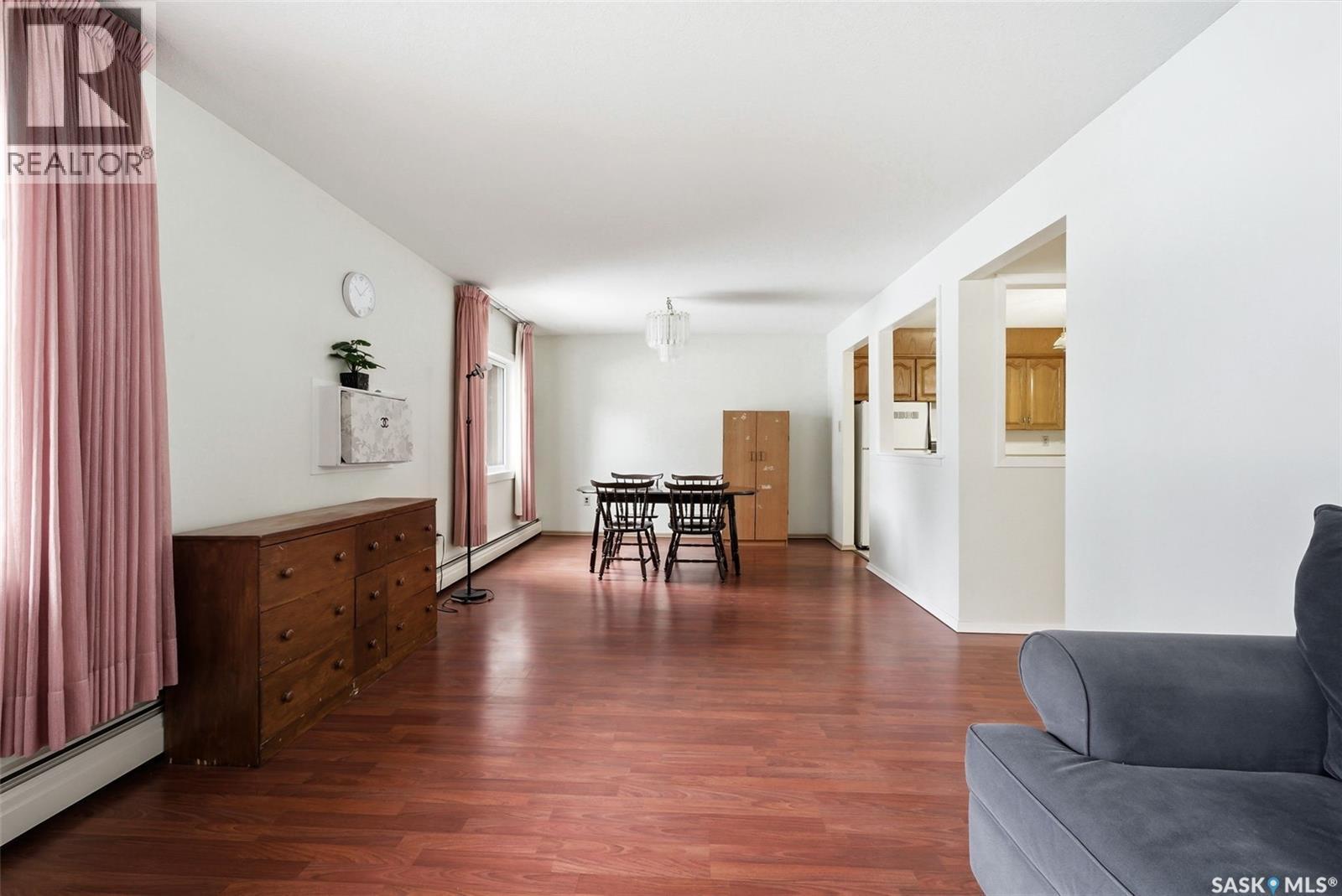 Single Family House Low rise for Sale in   Rae STREET Regina 