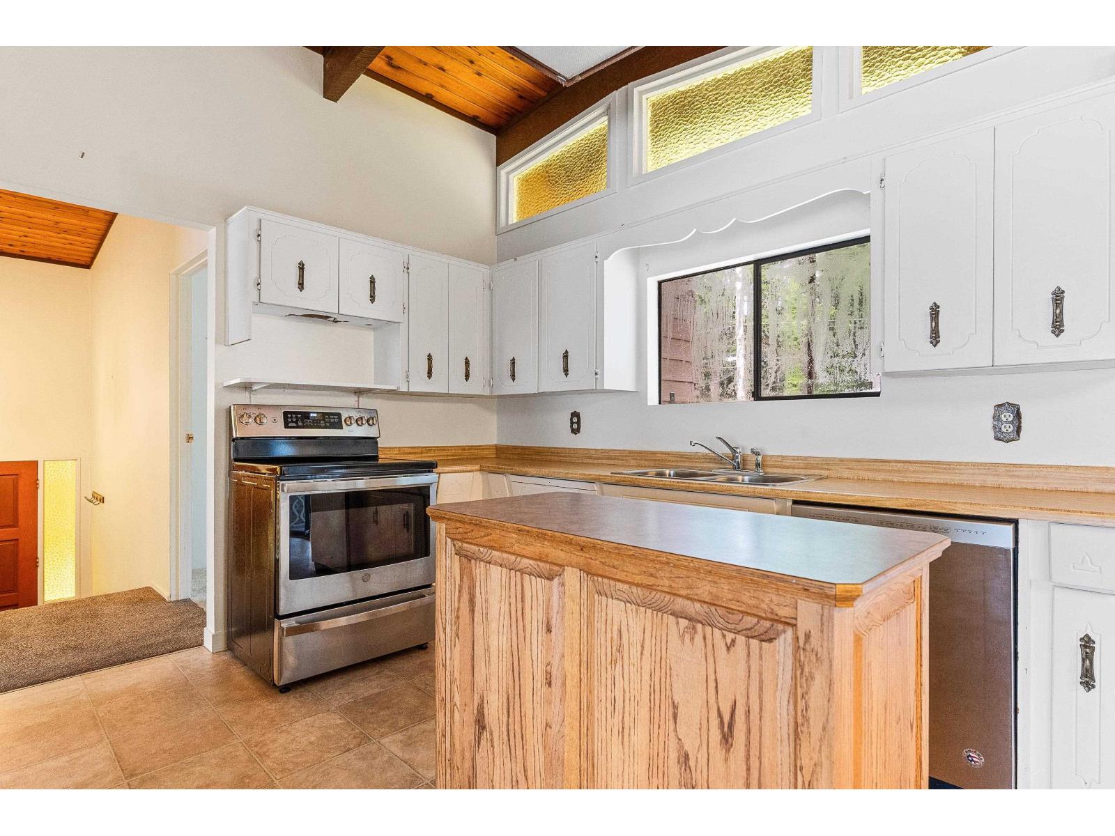 650 MOUNTAIN VIEW ROAD, Cultus Lake North, Cultus Lake