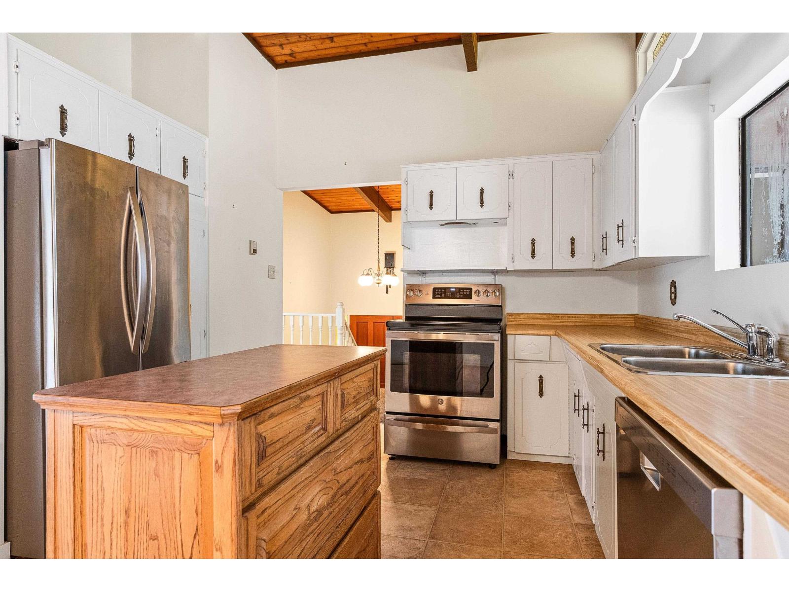 650 MOUNTAIN VIEW ROAD, Cultus Lake North, Cultus Lake