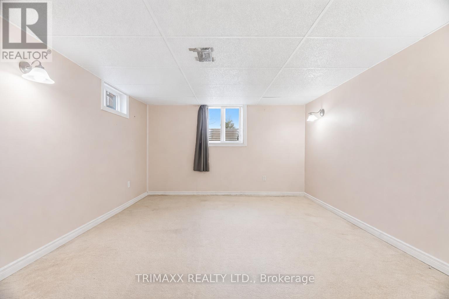 3316 MCLAREN CRESCENT - 24