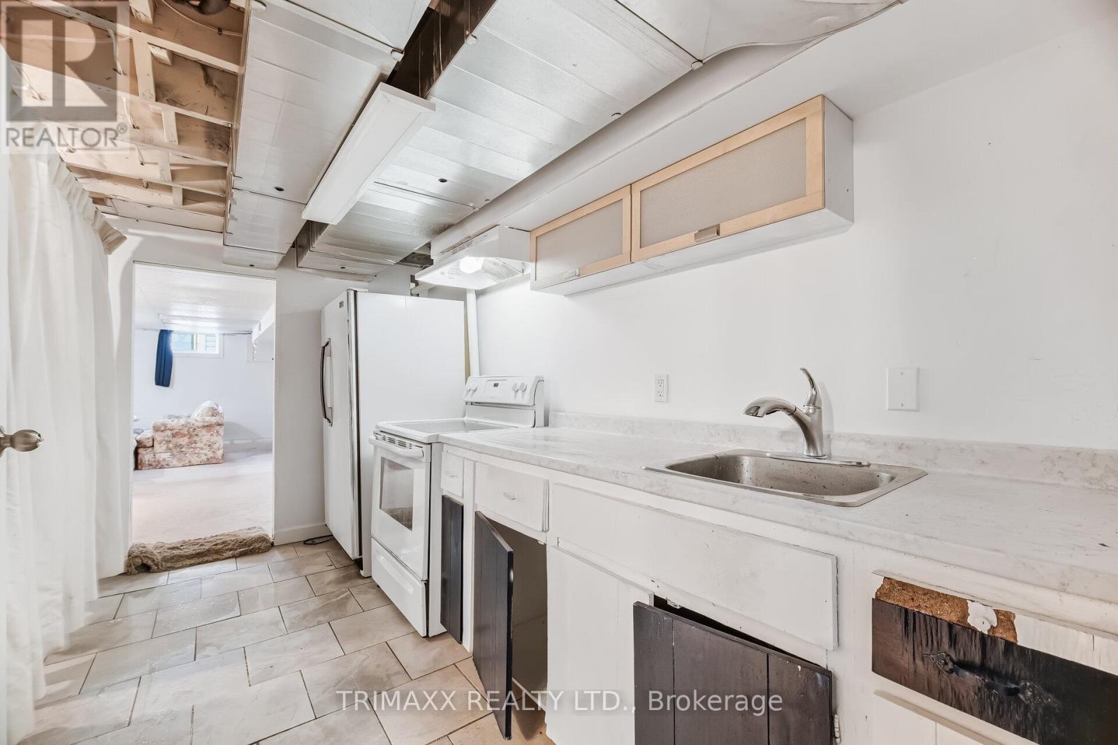3316 MCLAREN CRESCENT - 27