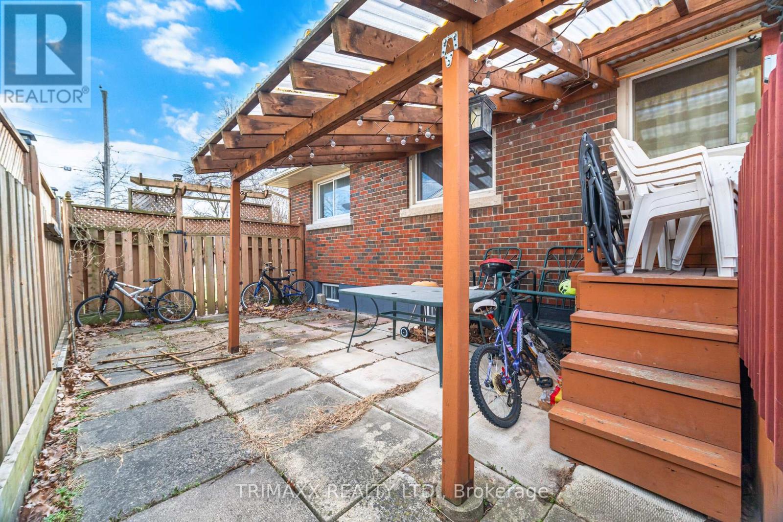 3316 MCLAREN CRESCENT - 30