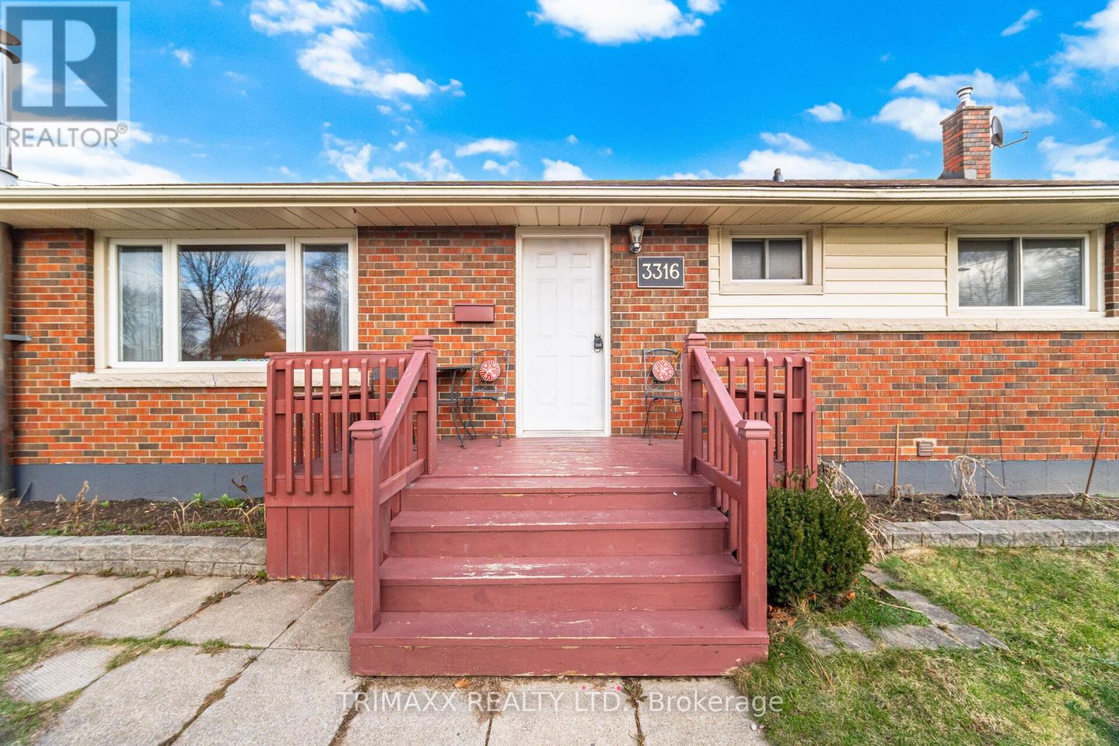 3316 MCLAREN CRESCENT - 6