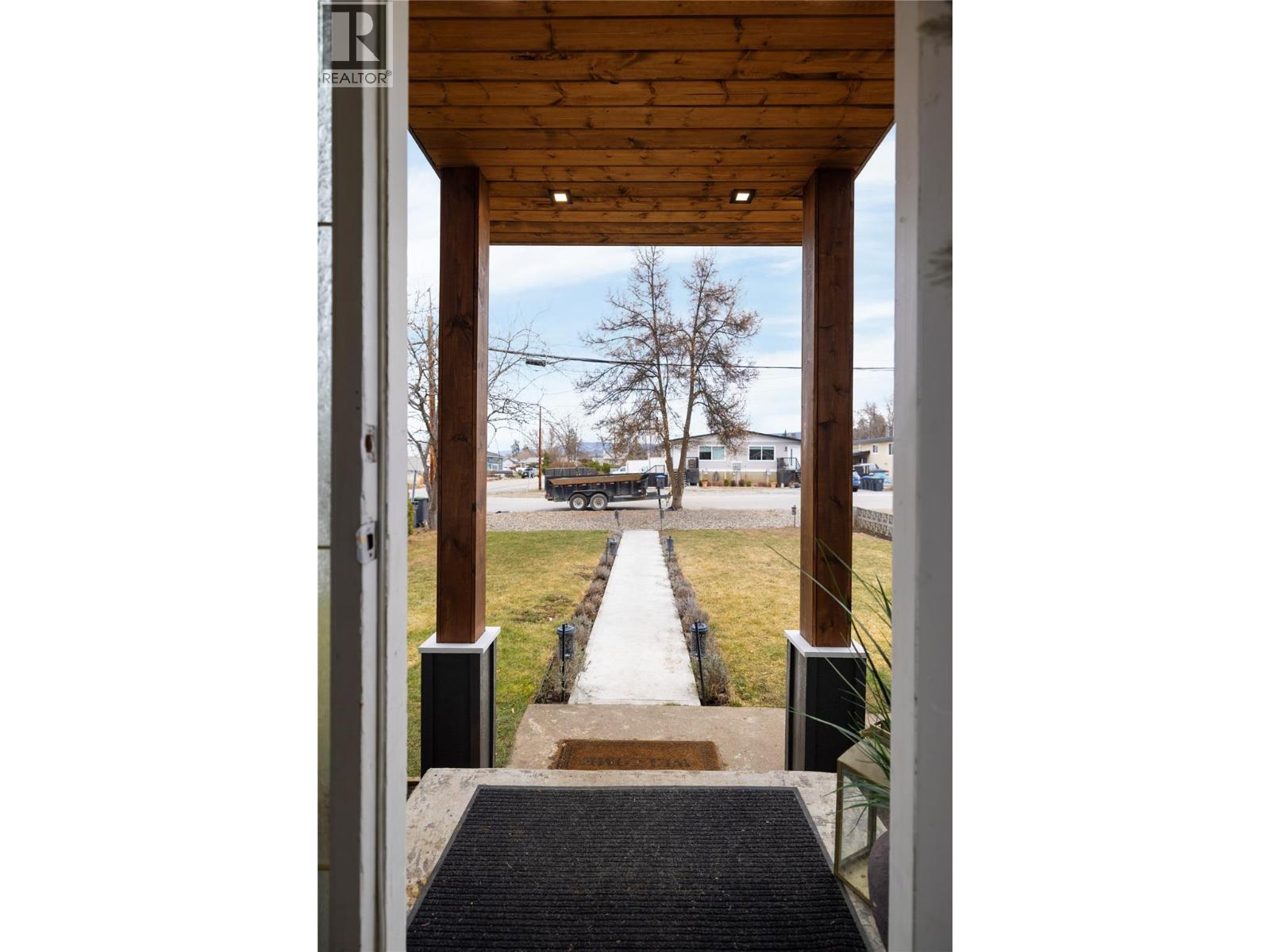 1285 Creekside Road, Kelowna