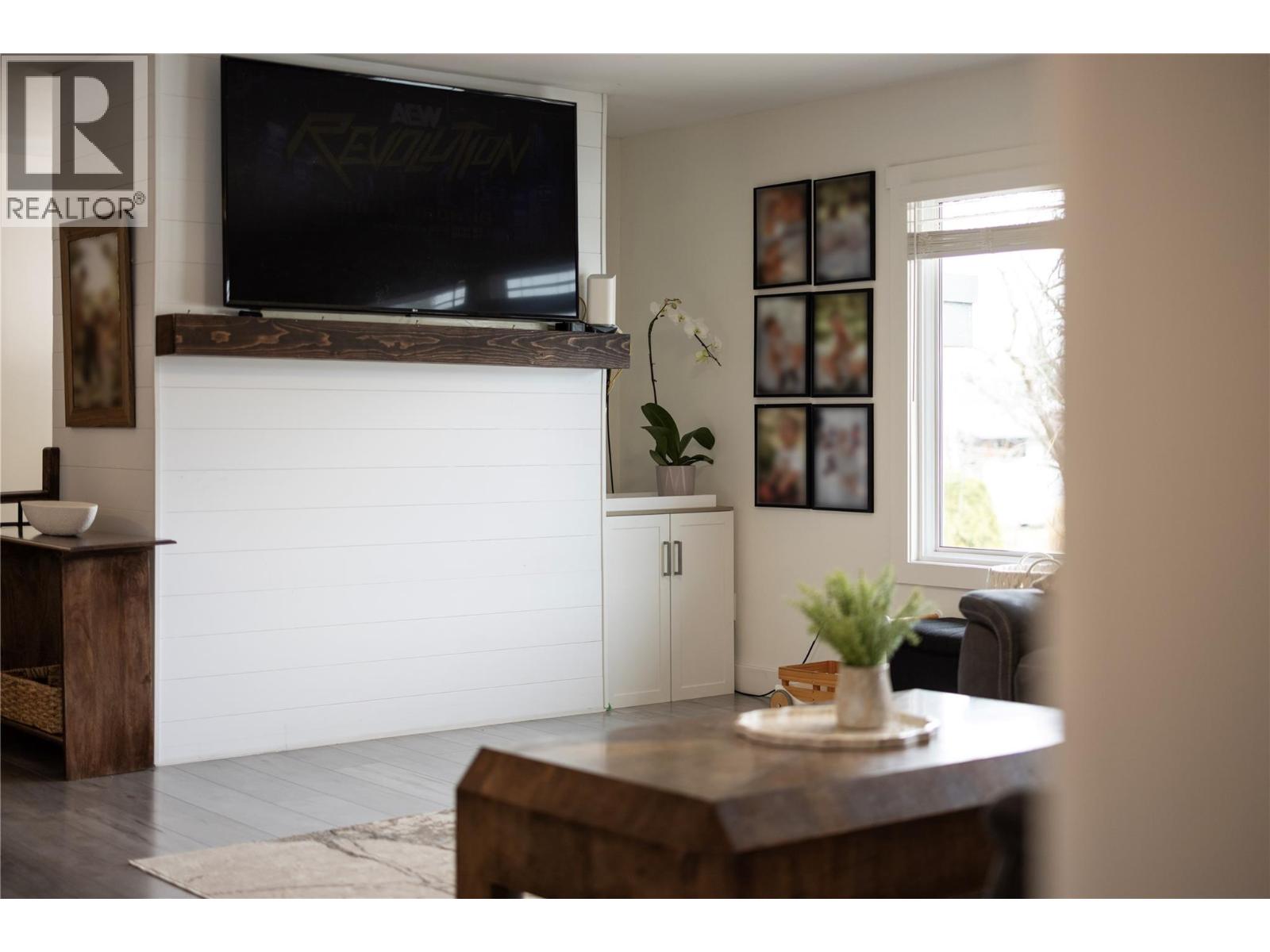 1285 Creekside Road, Kelowna