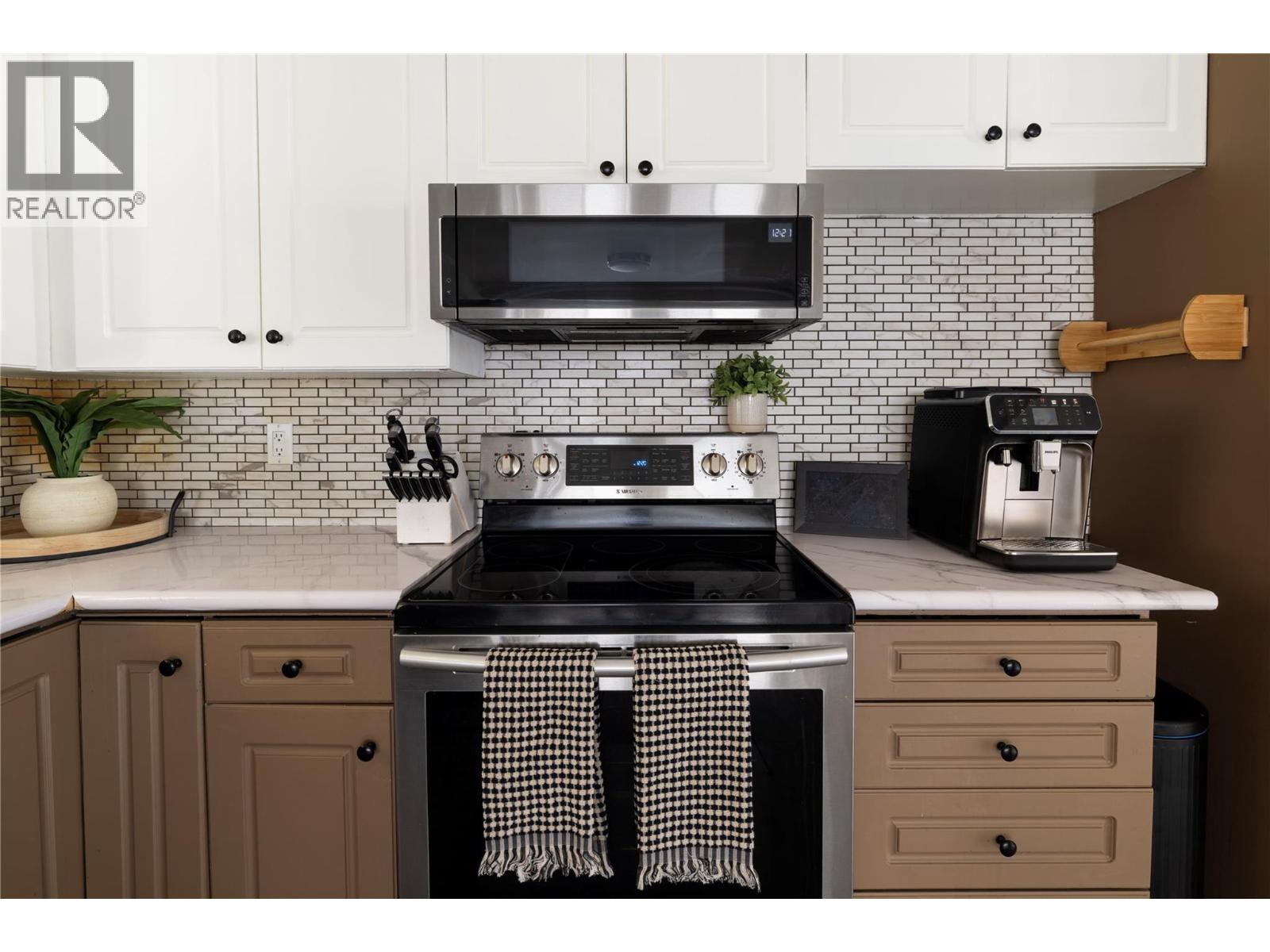 1285 Creekside Road, Kelowna