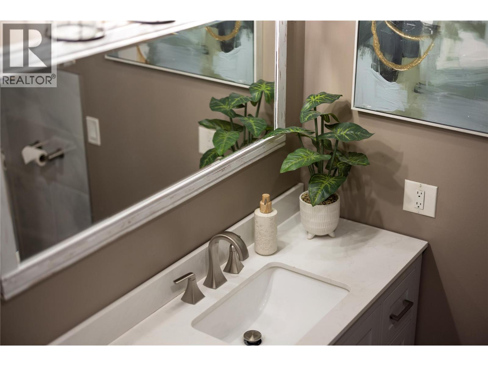 1285 Creekside Road, Kelowna