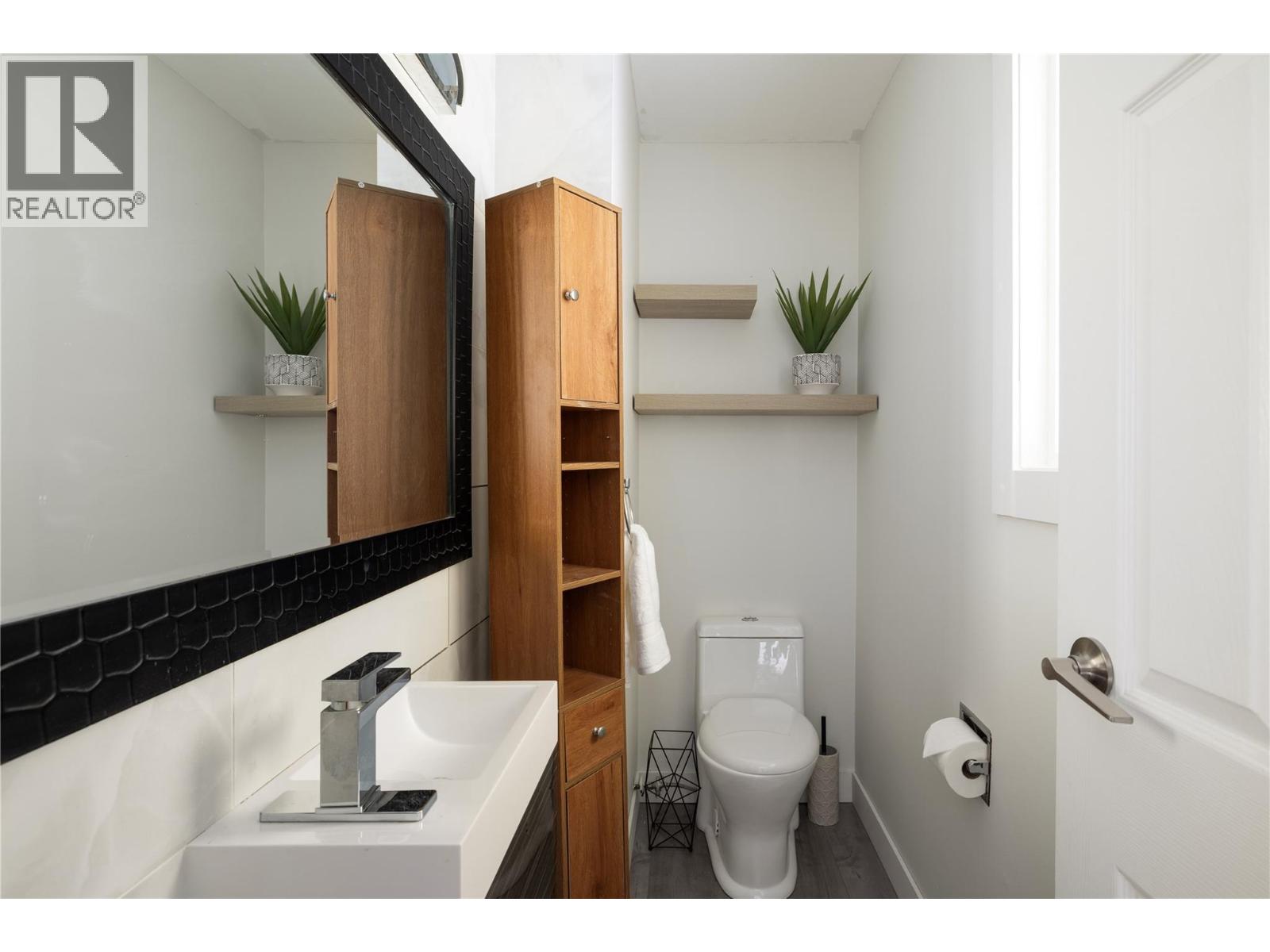 1285 Creekside Road, Kelowna