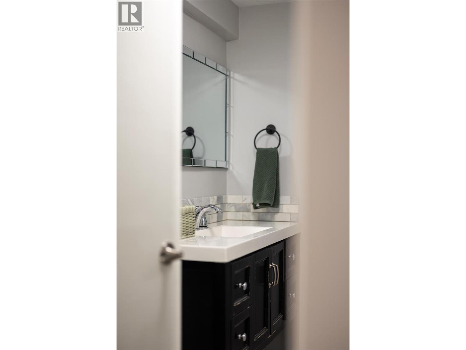 1285 Creekside Road, Kelowna