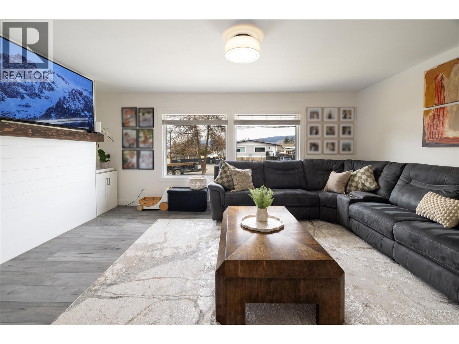 1285 Creekside Road, Kelowna