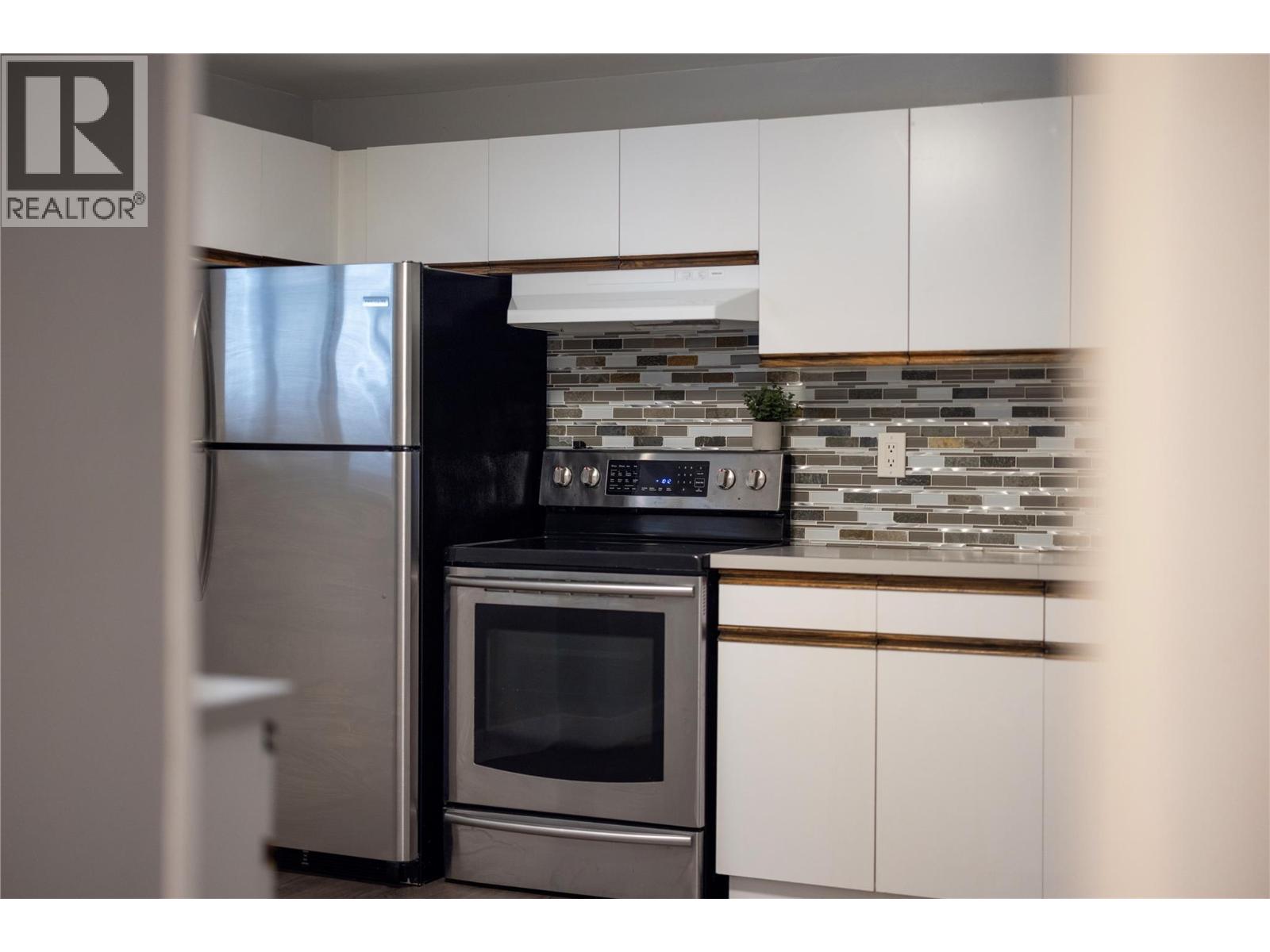 1285 Creekside Road, Kelowna