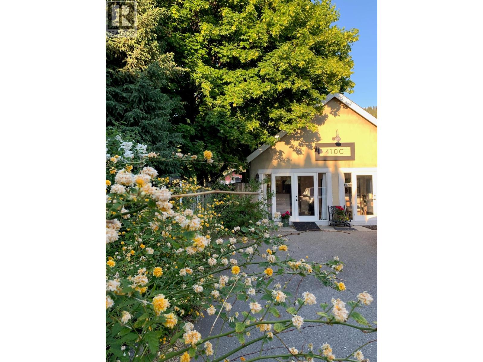 410 Upper Bench Road N, Penticton