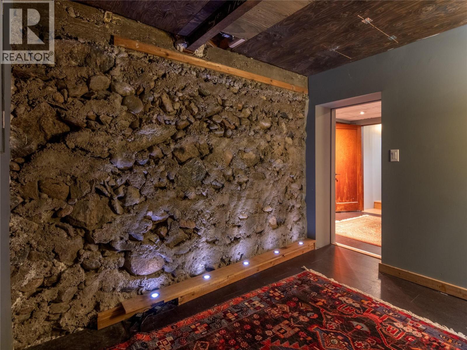 410 Upper Bench Road N, Penticton