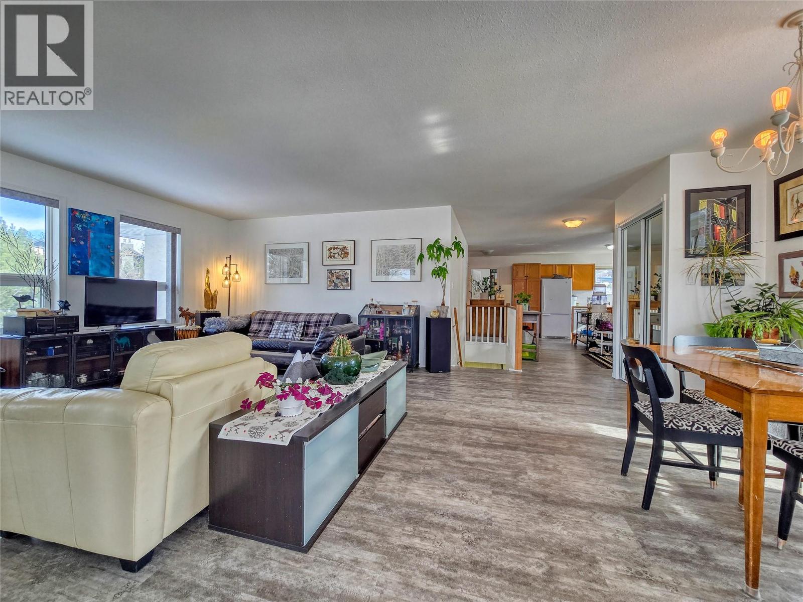 5031 RIVERVIEW Road - 25