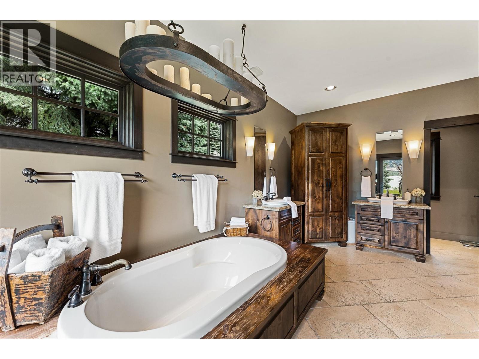 15026 Oyama Road, Lake Country