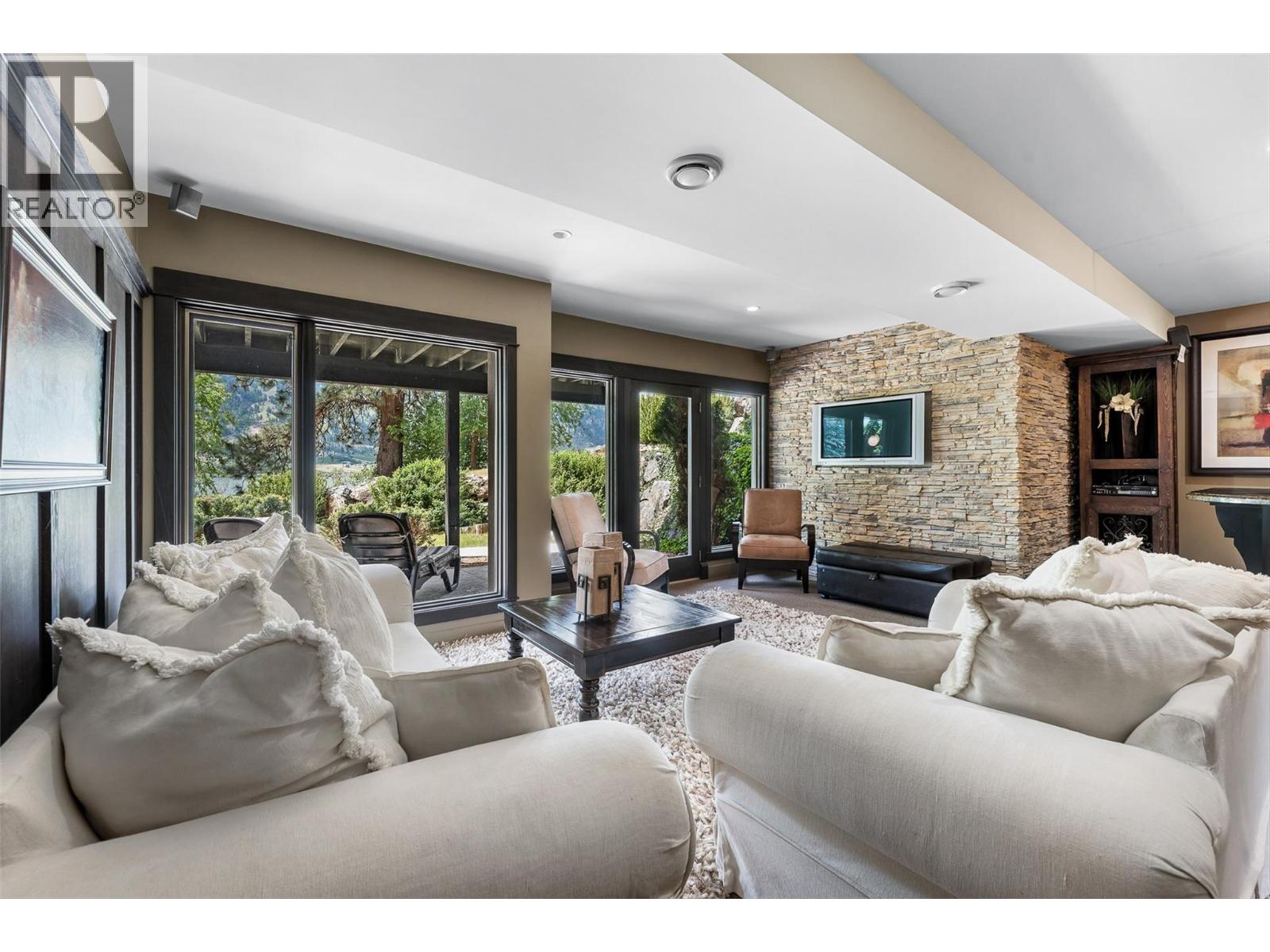 15026 Oyama Road, Lake Country