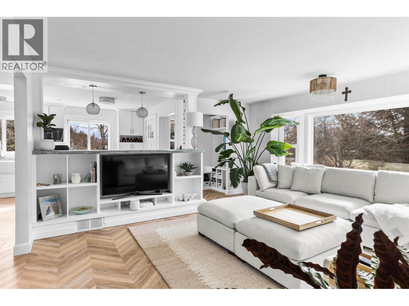 5019 Cousins Road, Peachland