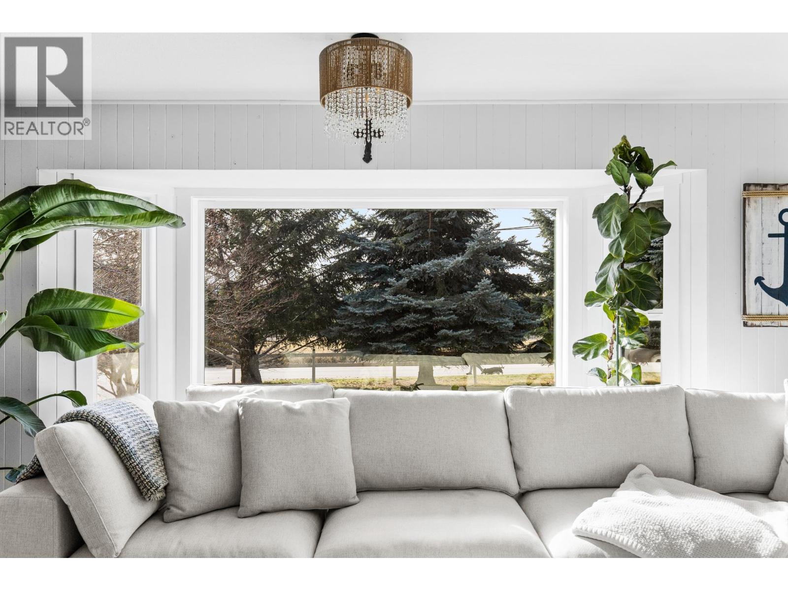 5019 Cousins Road, Peachland