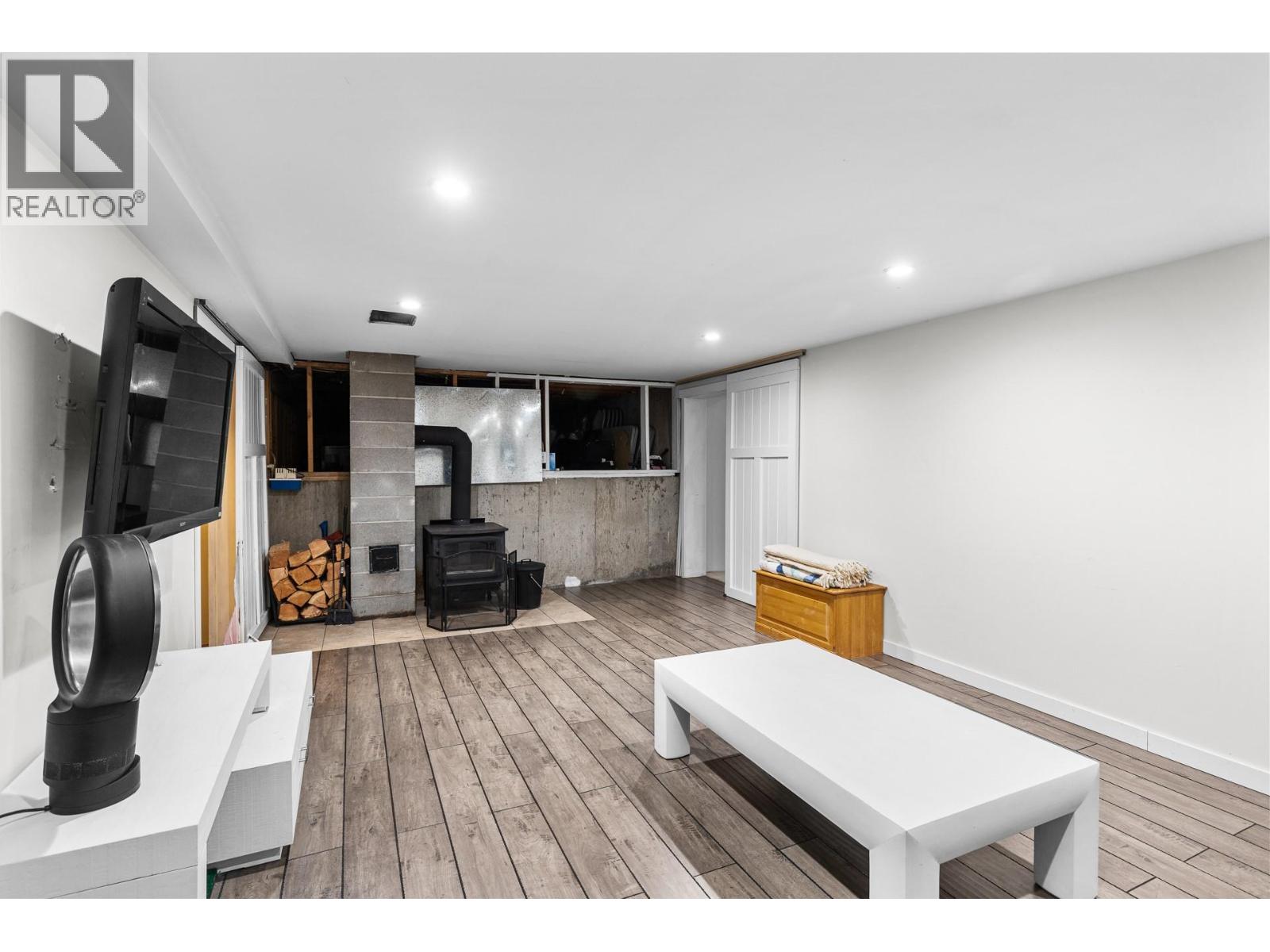 5019 Cousins Road, Peachland