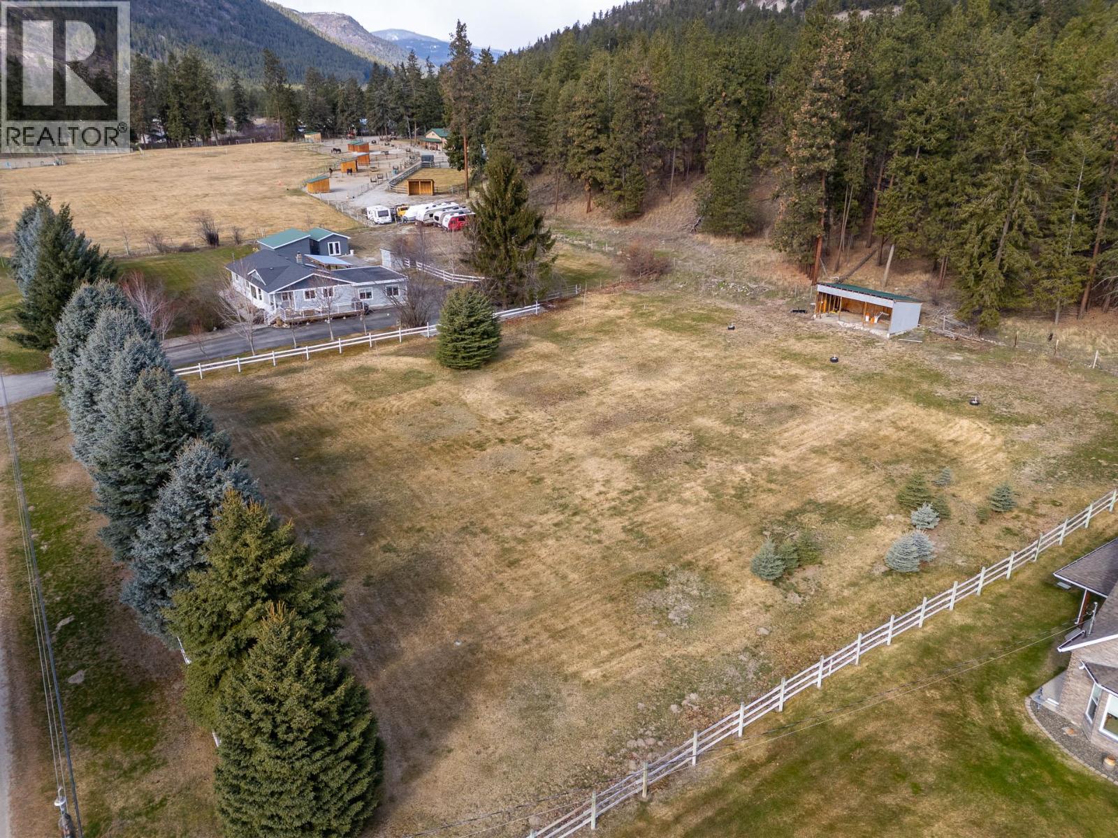 5019 Cousins Road, Peachland