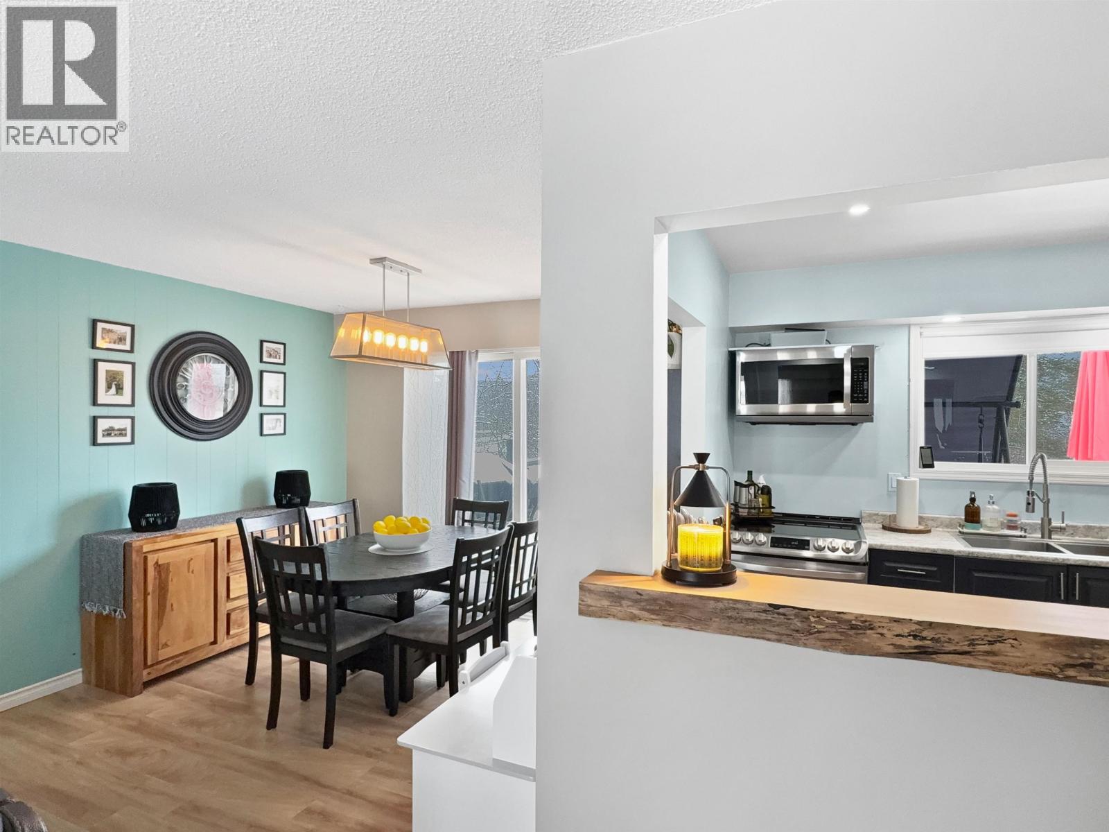 1085 N NINTH AVENUE - 7