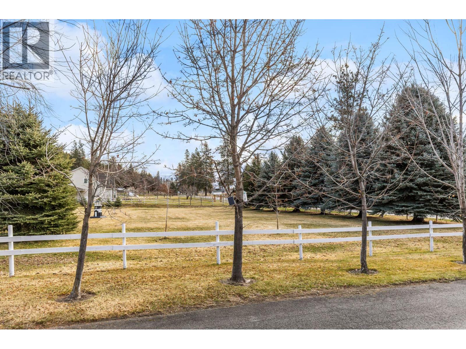 5019 Cousins Road, Peachland