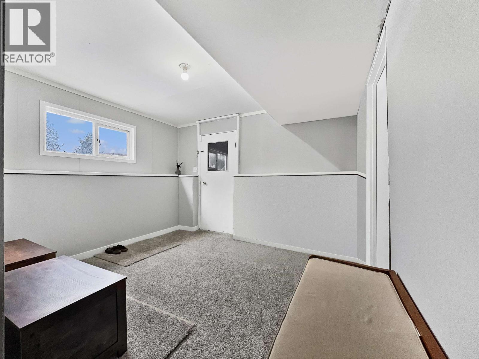 1085 N NINTH AVENUE - 23