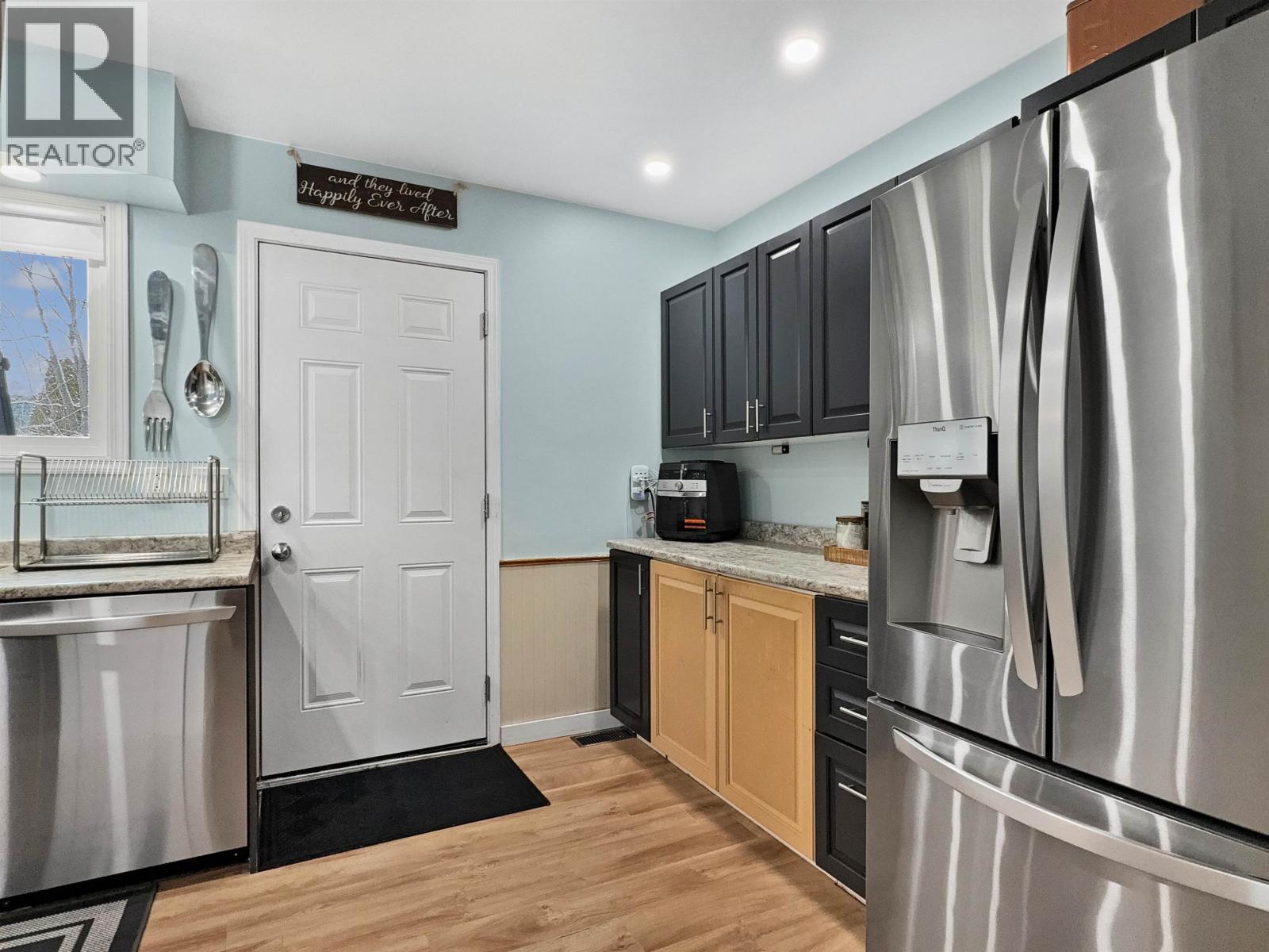 1085 N NINTH AVENUE - 4