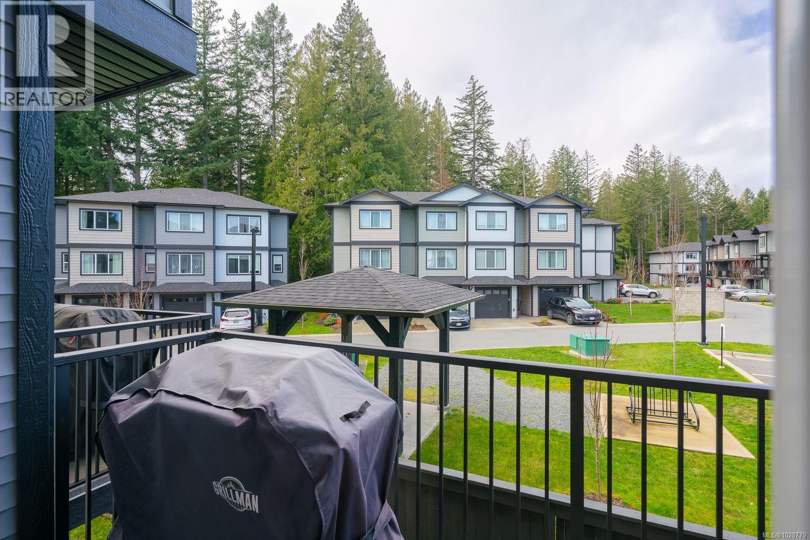 #126 600 NINTH ST - 12