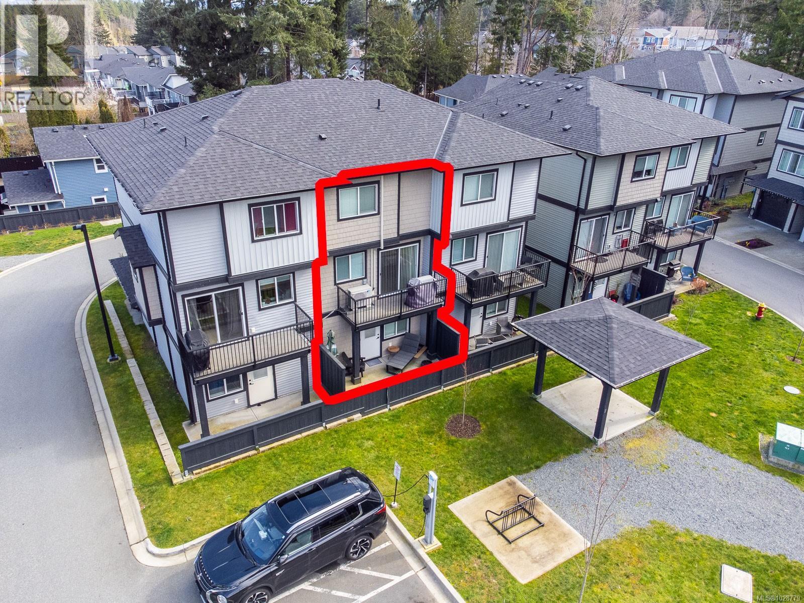 #126 600 NINTH ST - 33