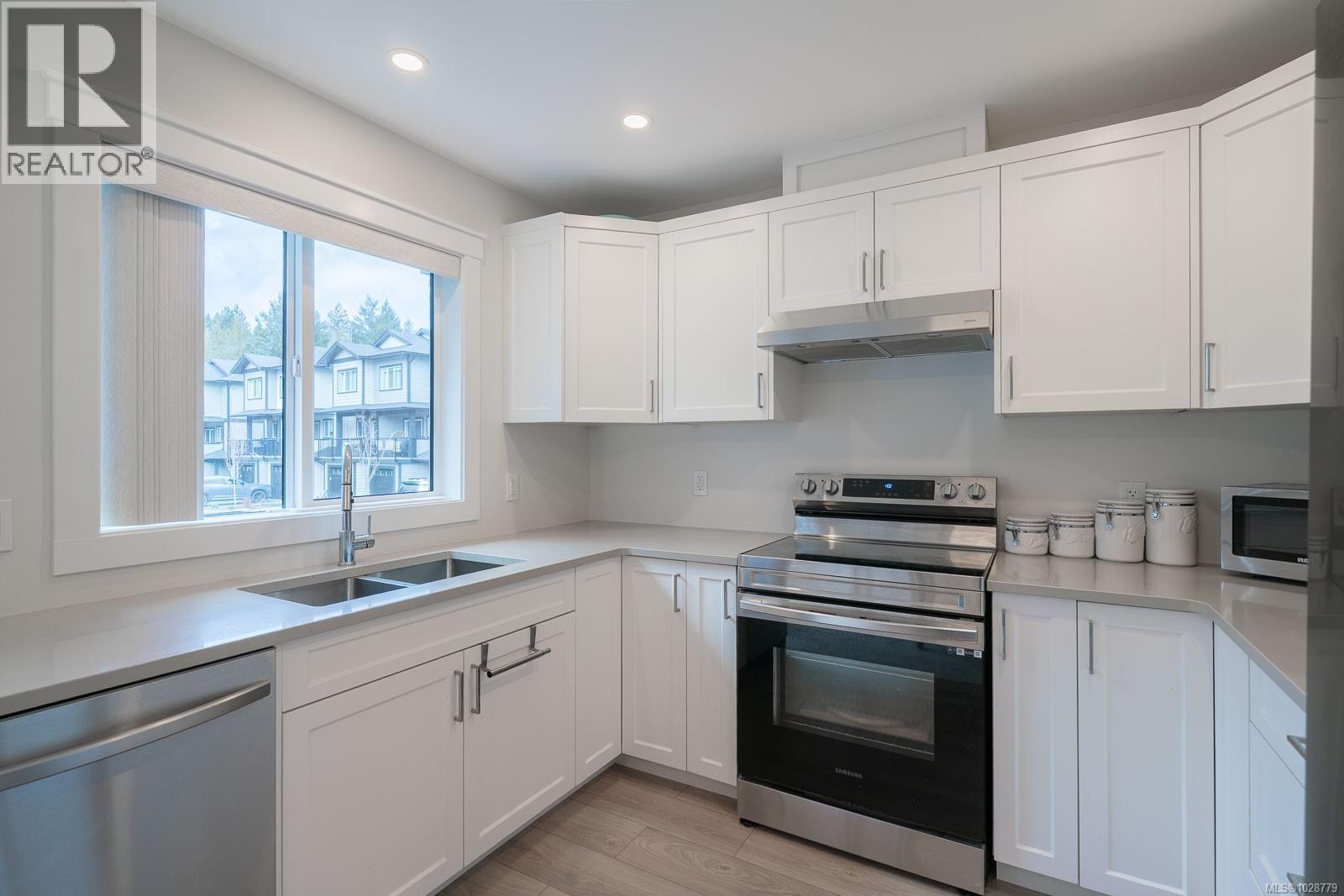 #126 600 NINTH ST - 7