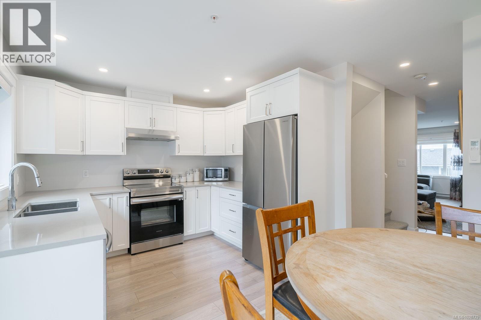 #126 600 NINTH ST - 8