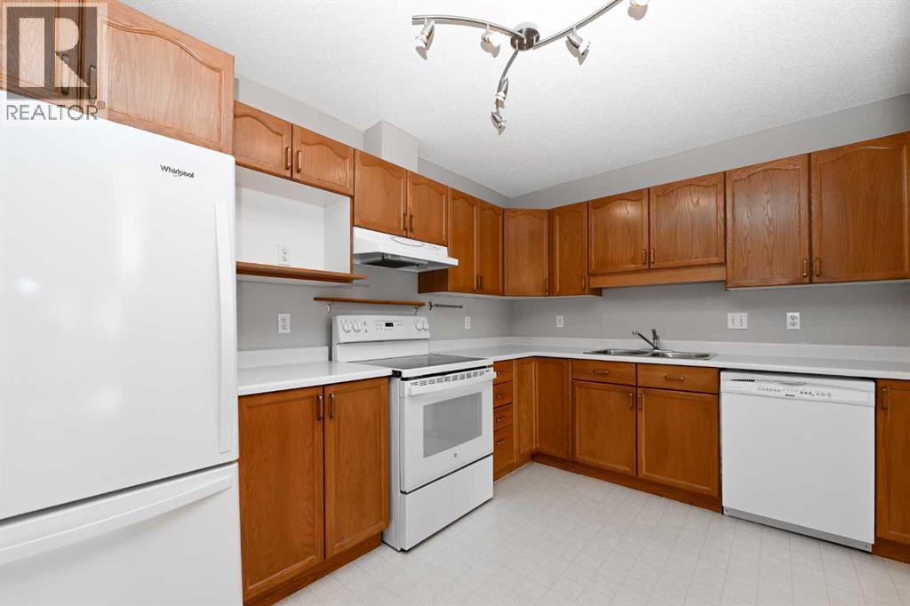 Single Family House for Sale in #  Sienna Park Green SW Signal Hill Calgary 