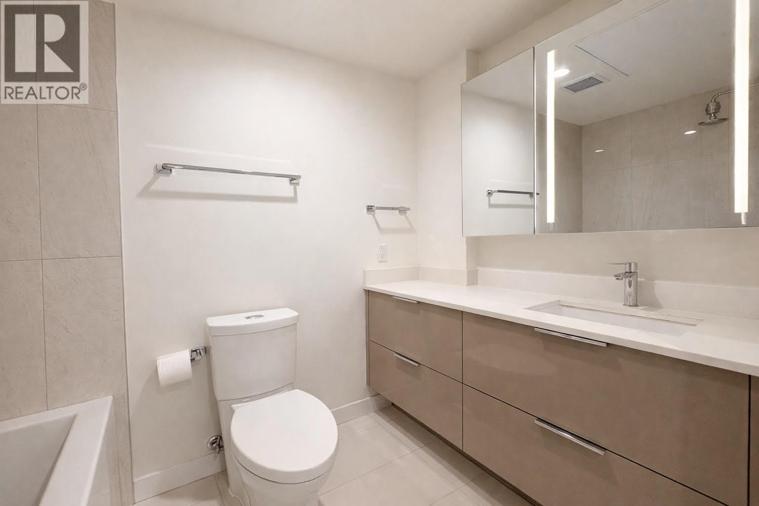 405 1401 HUNTER STREET, North Vancouver