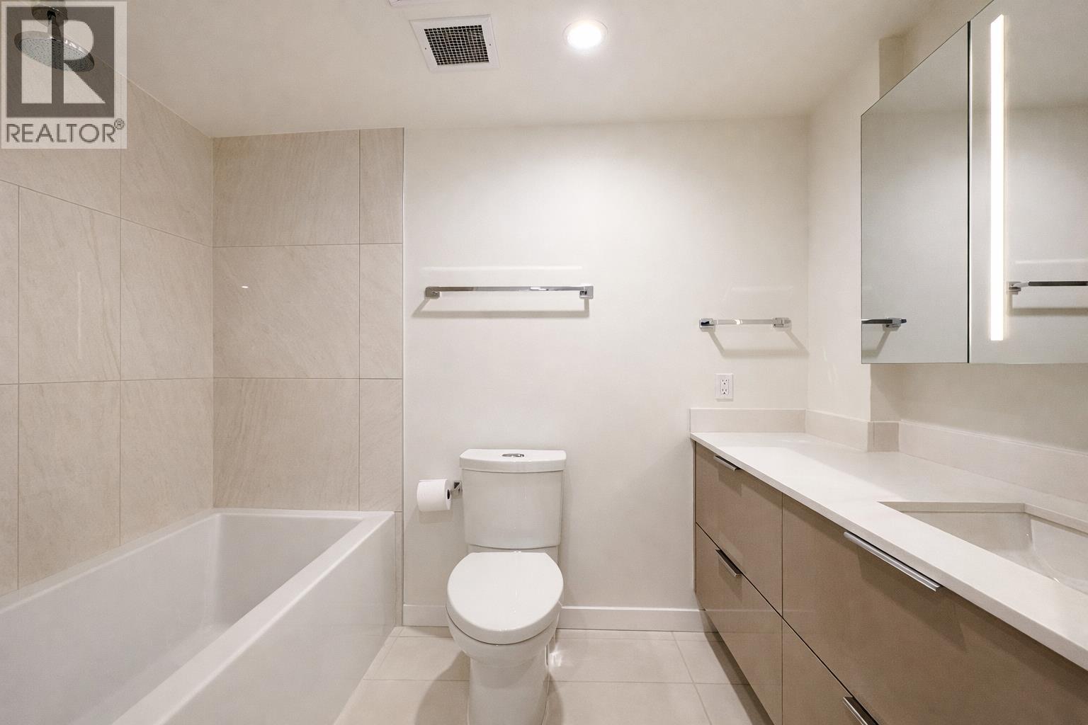 405 1401 HUNTER STREET, North Vancouver