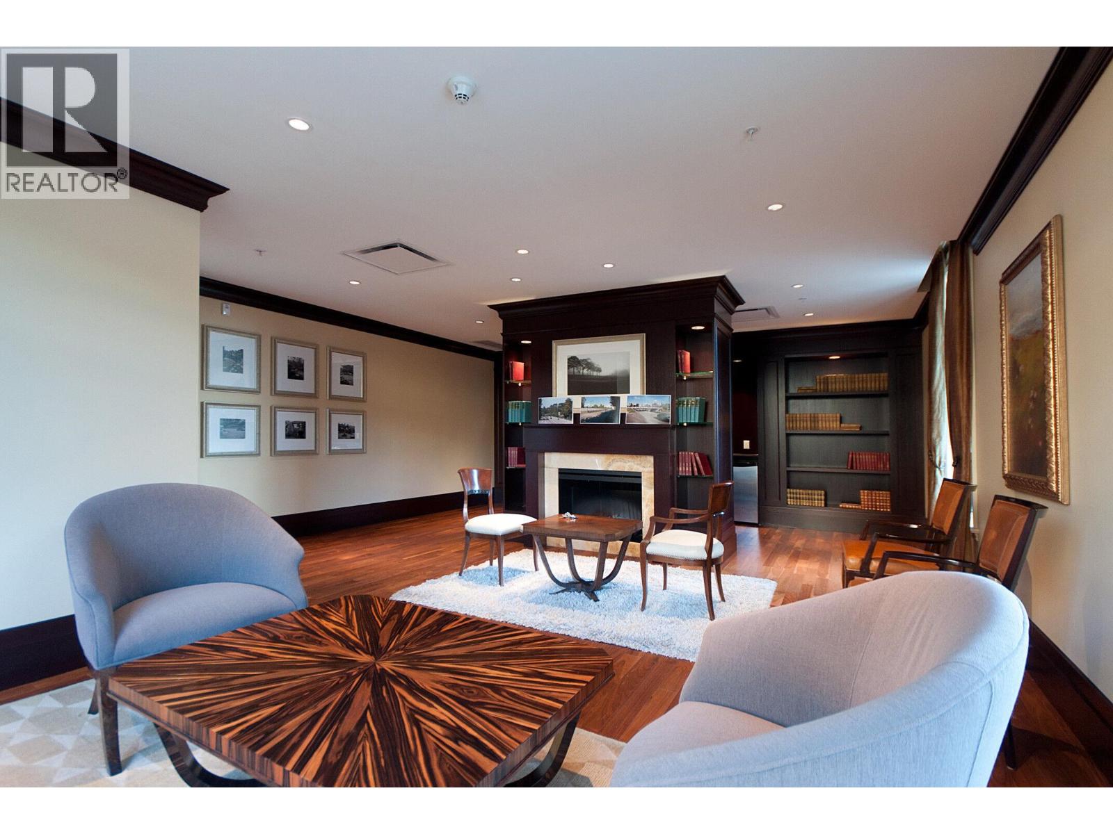 300 533 WATERS EDGE CRESCENT, West Vancouver