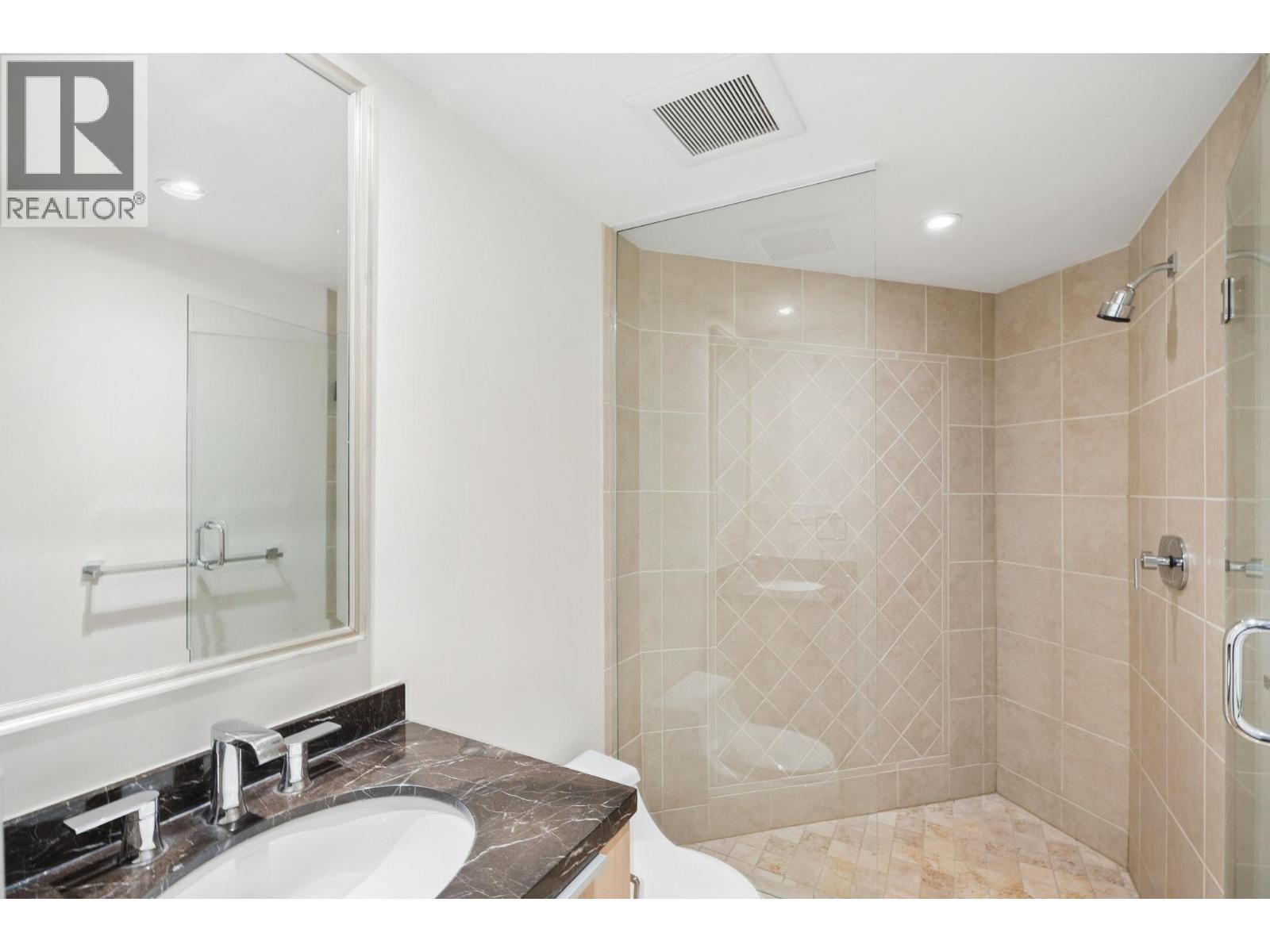 300 533 WATERS EDGE CRESCENT, West Vancouver