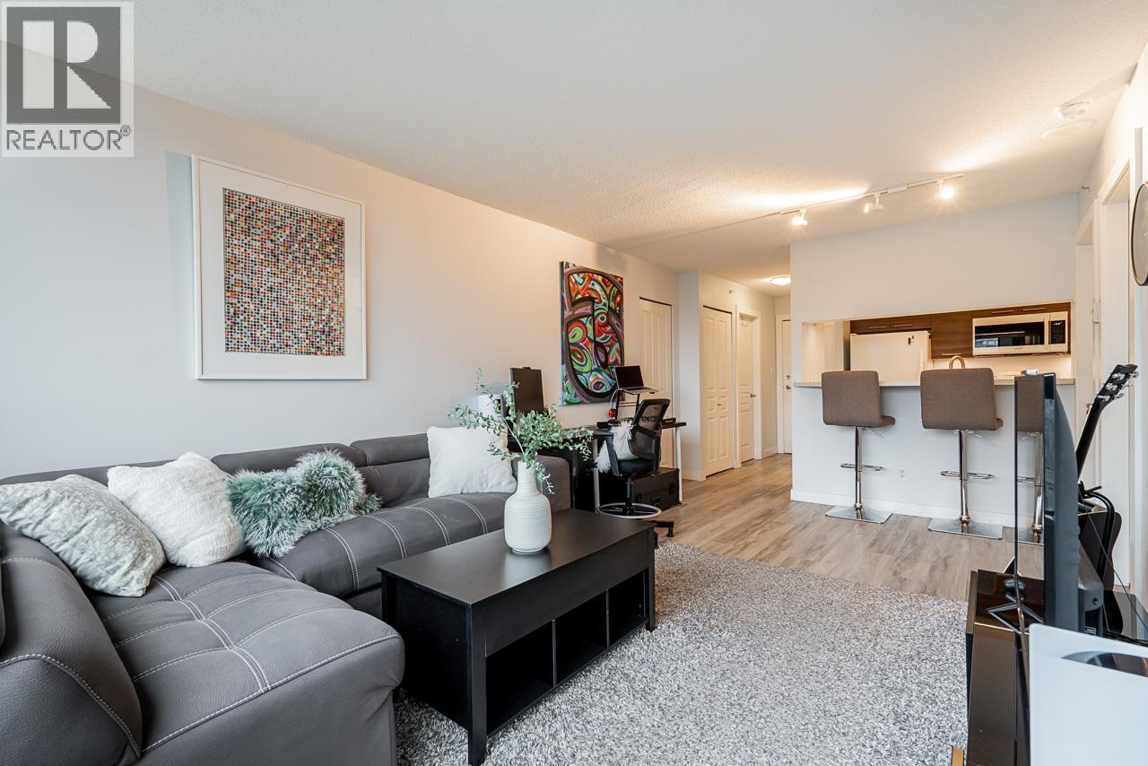 1710 5288 MELBOURNE Street - main photo