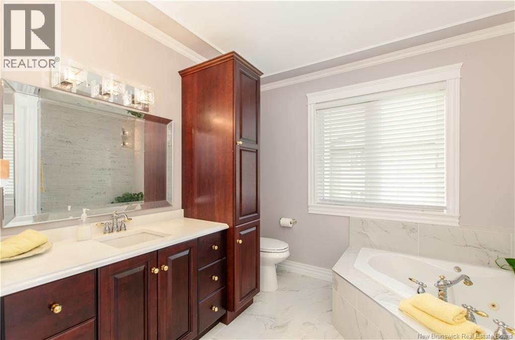 717 Royal Oaks Boulevard - 33