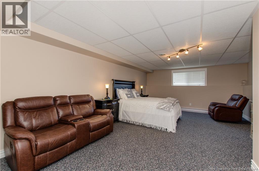 717 Royal Oaks Boulevard - 37