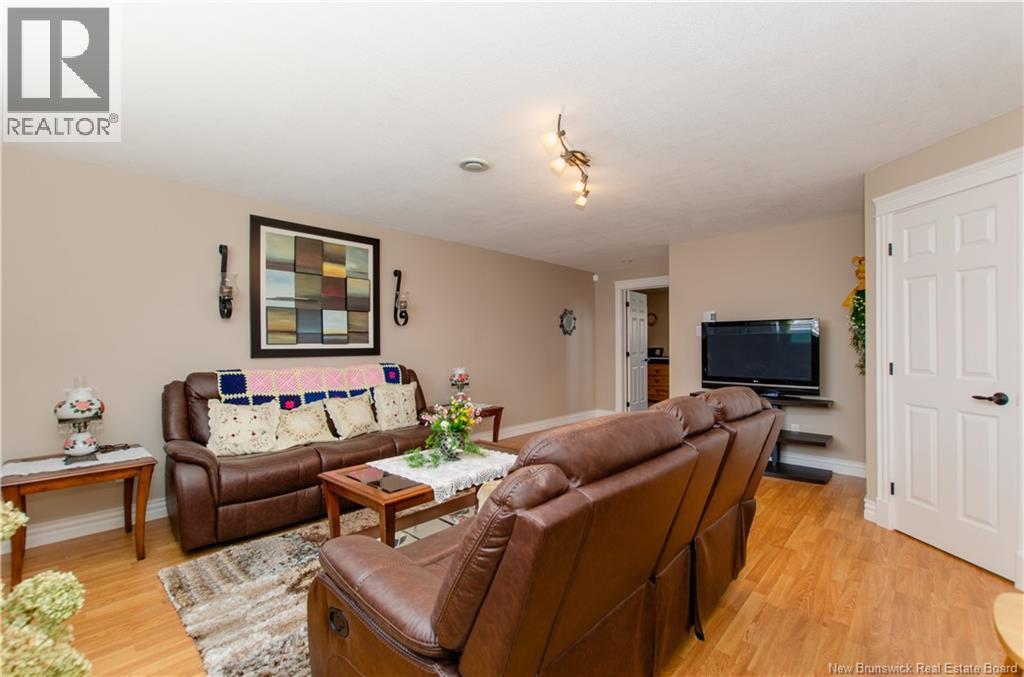 717 Royal Oaks Boulevard - 42