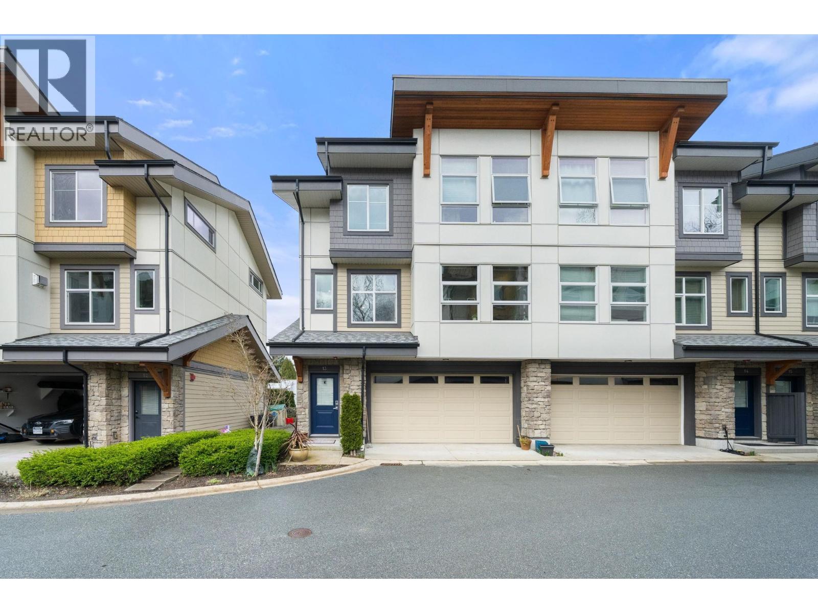 13 39548 LOGGERS LANE, Squamish