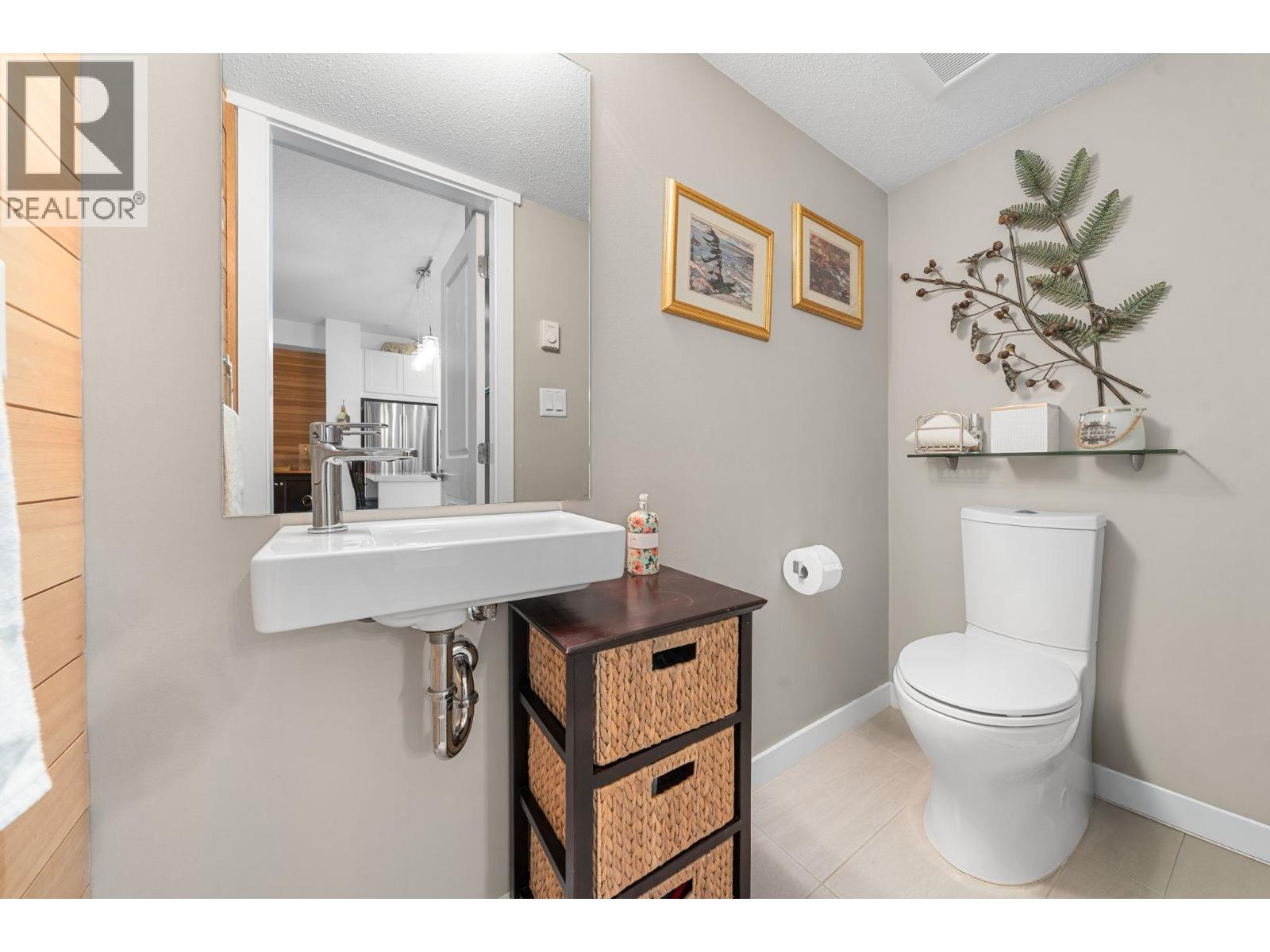 13 39548 LOGGERS LANE, Squamish