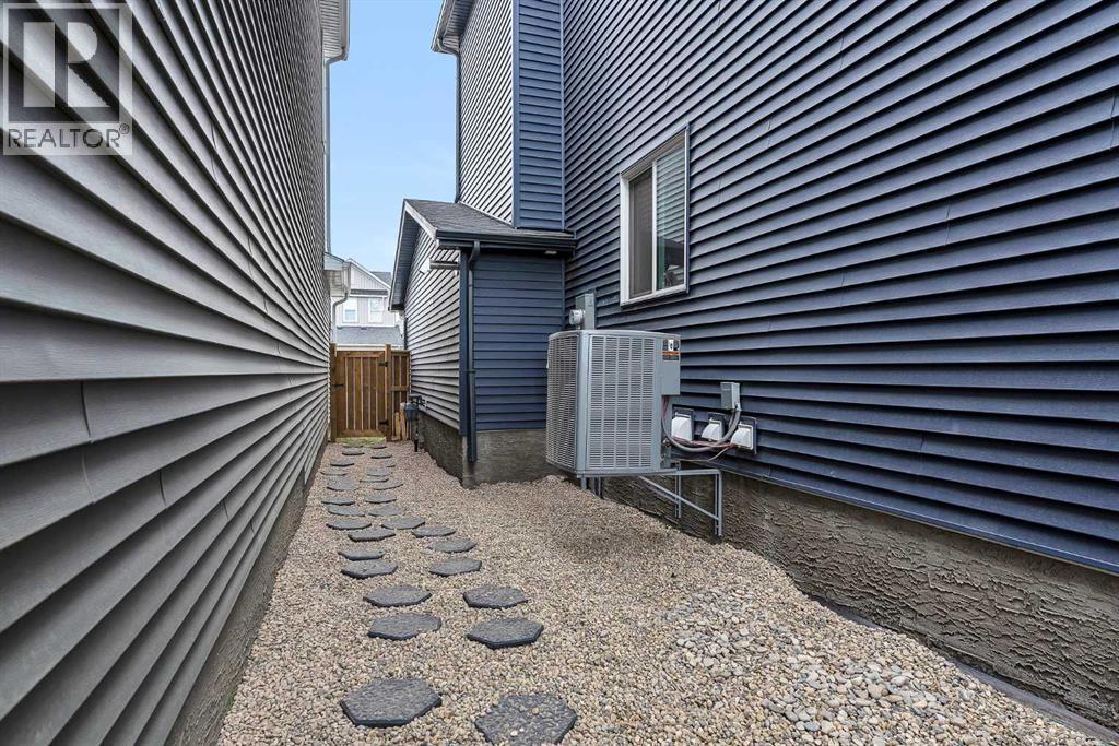 Single Family House for Sale in  Creekstone Park SW Pine Creek Calgary 