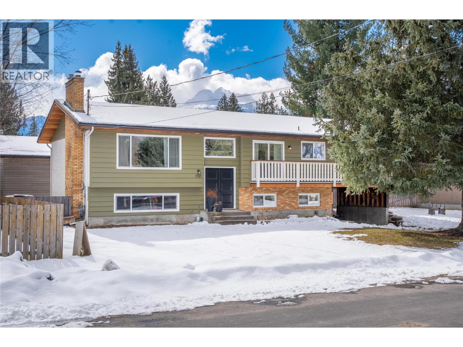 1721 Dogwood Drive, Revelstoke