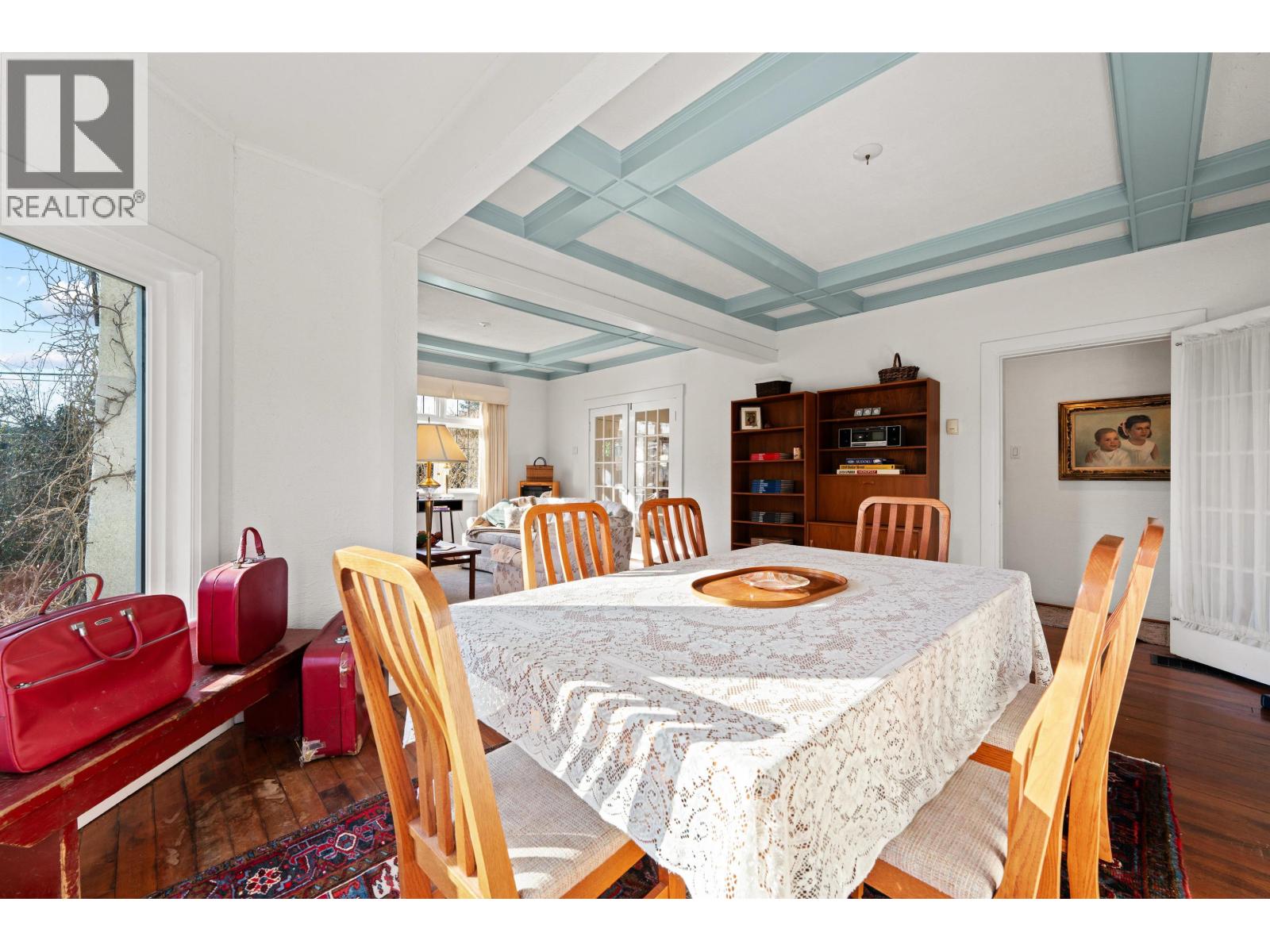 1376 11TH STREET, West Vancouver