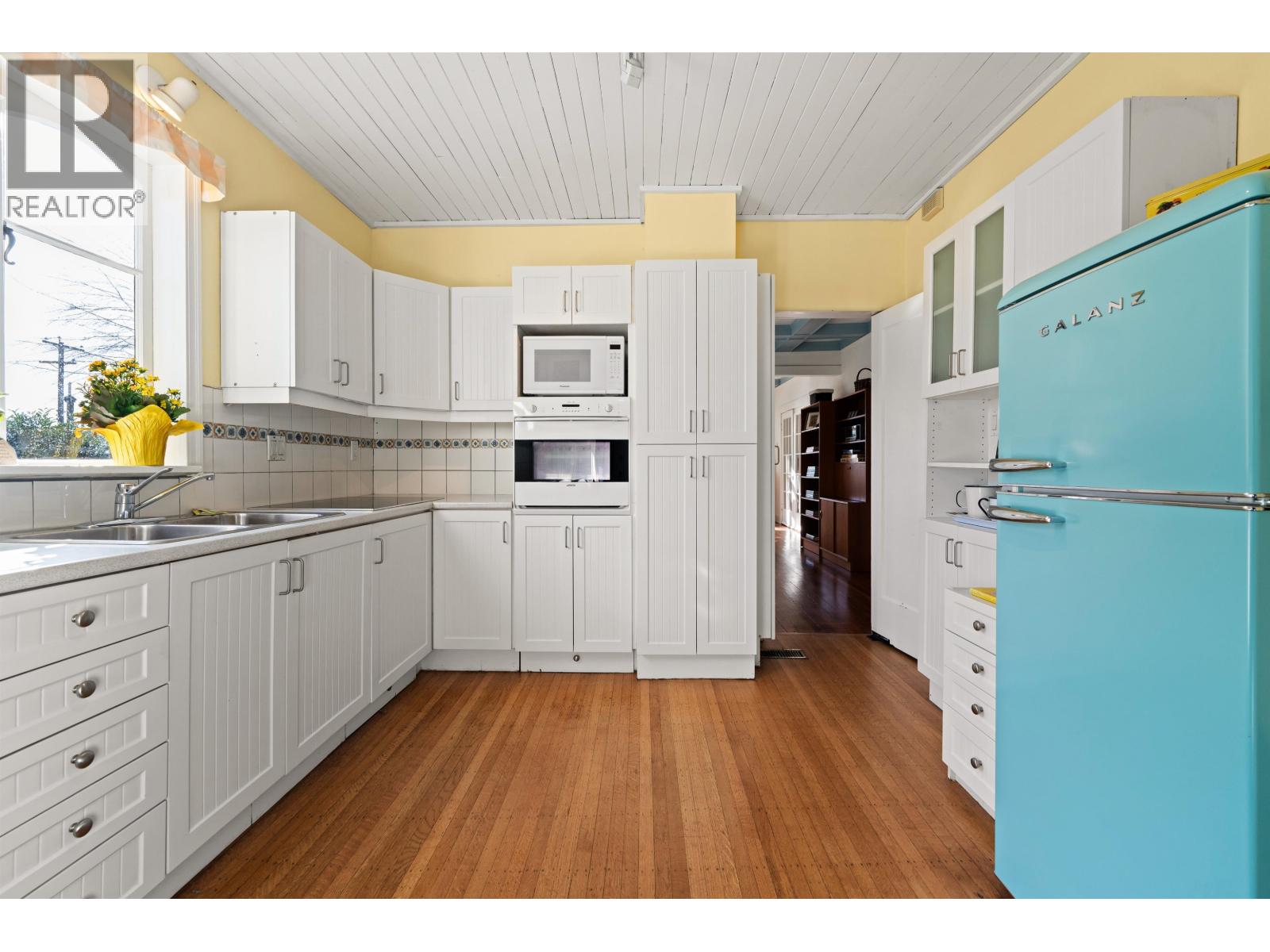 1376 11TH STREET, West Vancouver